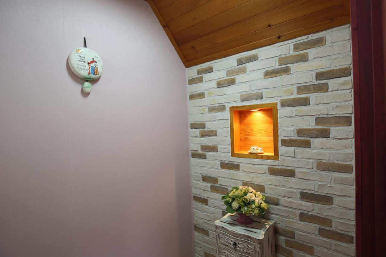 Gyeongju Jy Pension Esterno foto